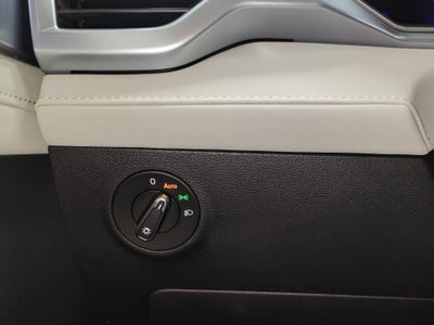 2025 Volkswagen Taos SE 4-Motion AWD