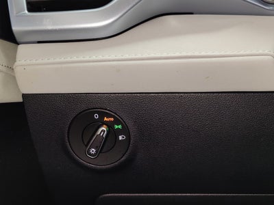 2025 Volkswagen Taos SE 4-Motion AWD