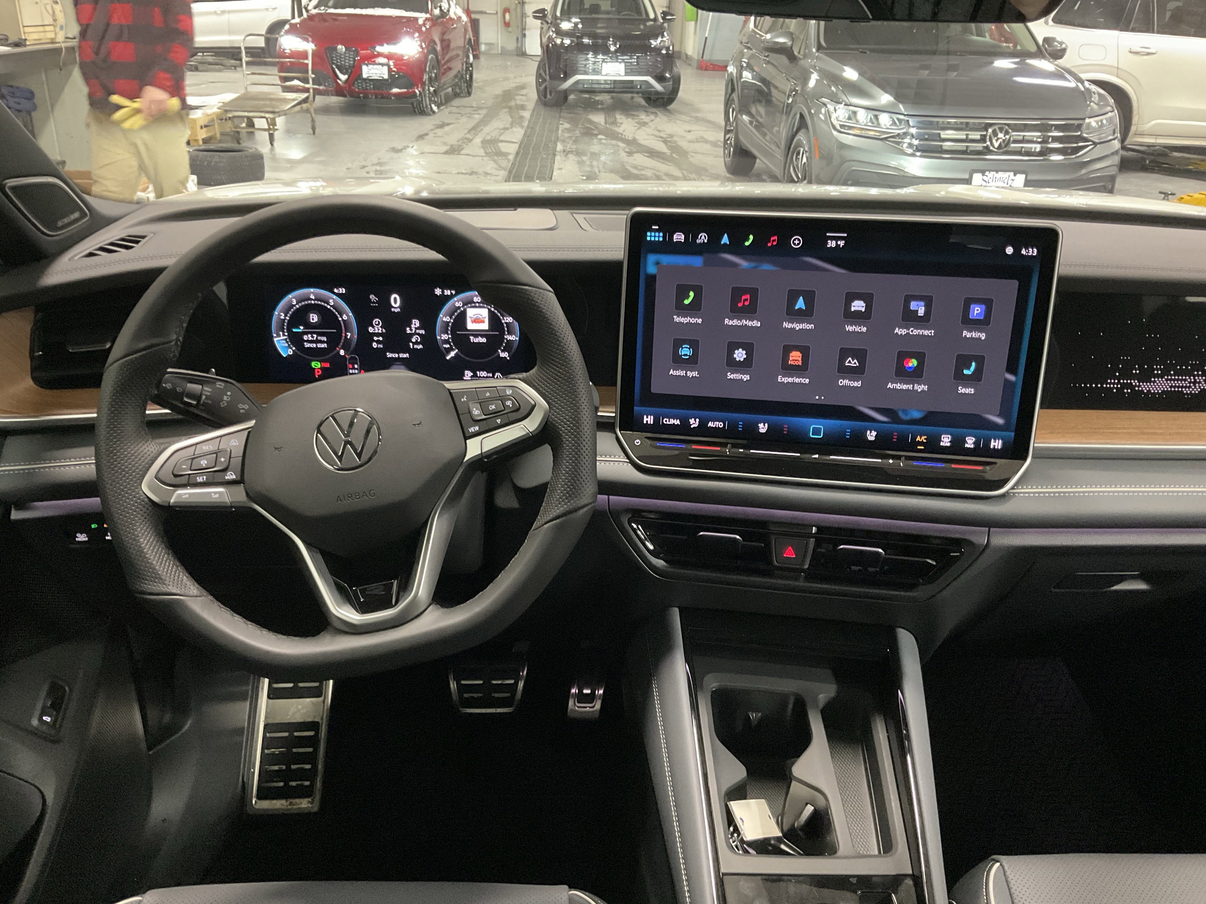 2026 Volkswagen Tiguan SEL R-Line Turbo