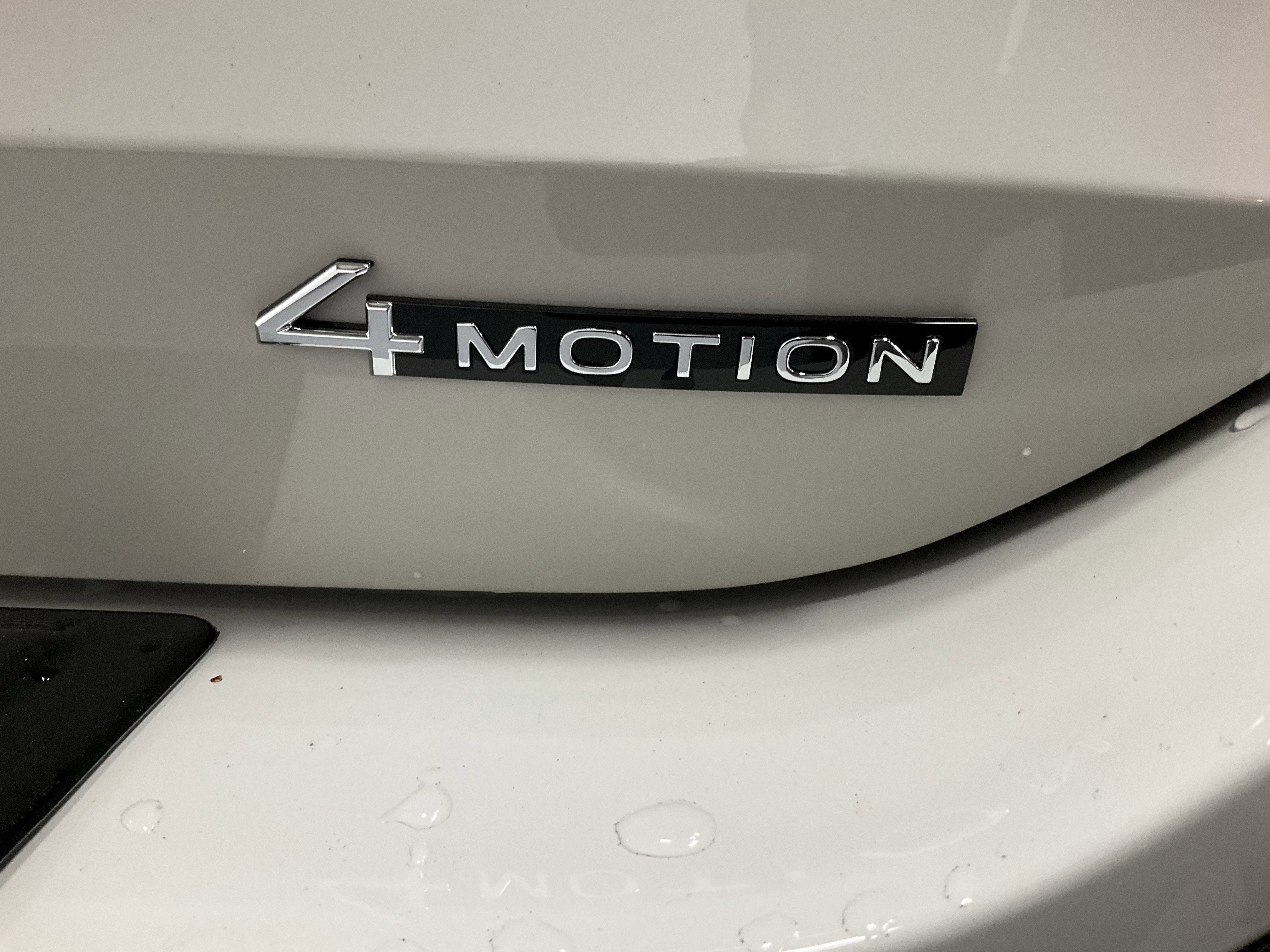 2026 Volkswagen Tiguan SEL R-Line Turbo