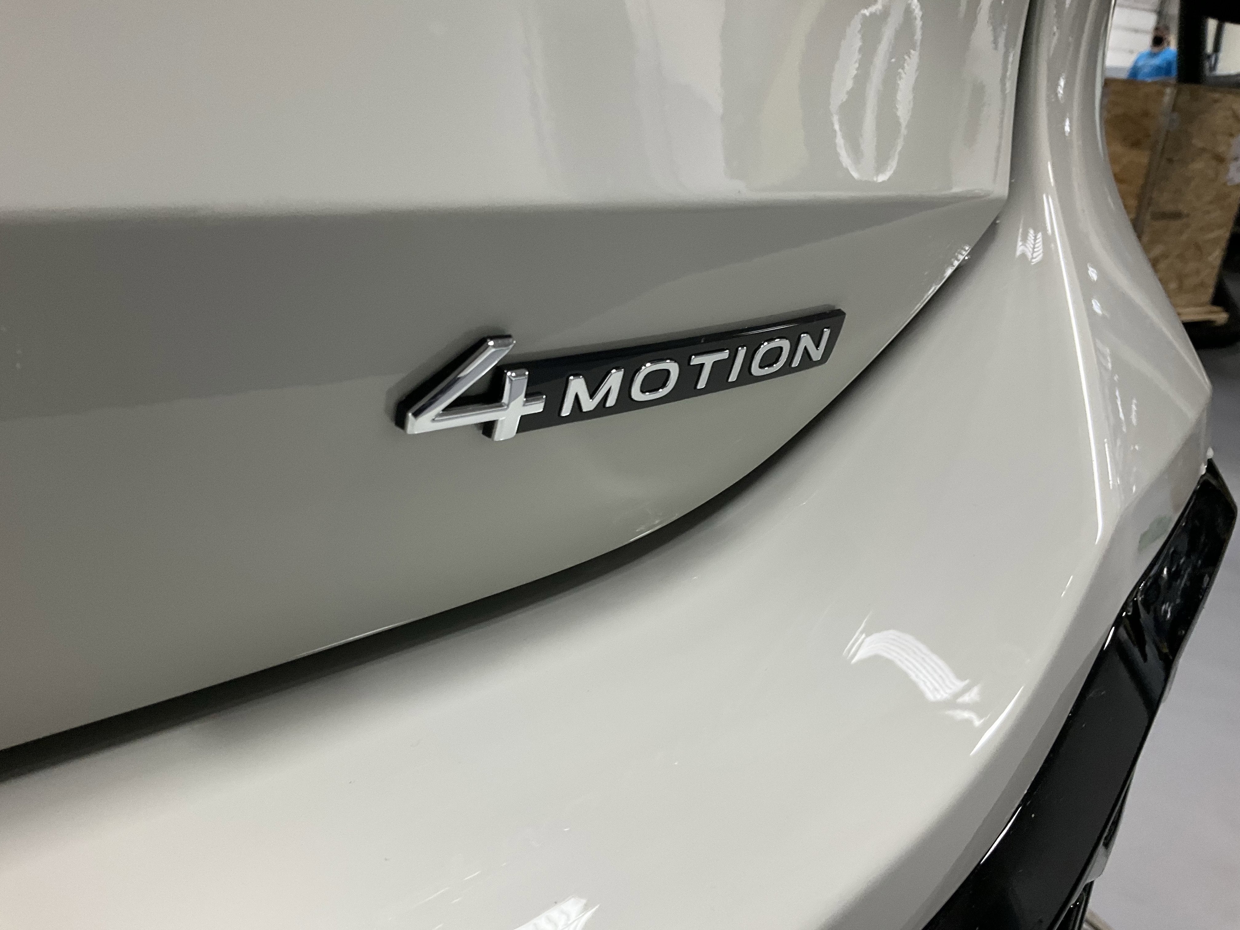 2026 Volkswagen Tiguan SEL R-Line Turbo