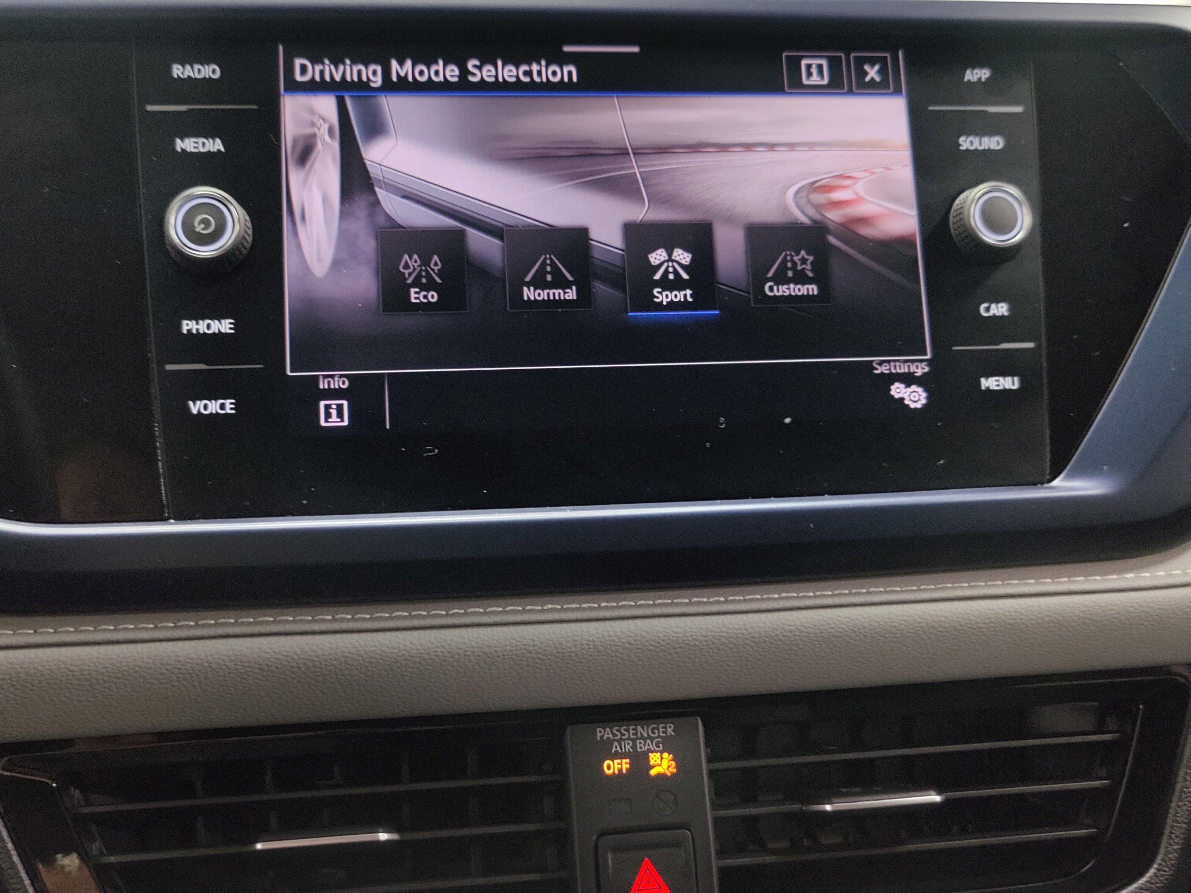 2024 Volkswagen Taos SE 4-Motion AWD