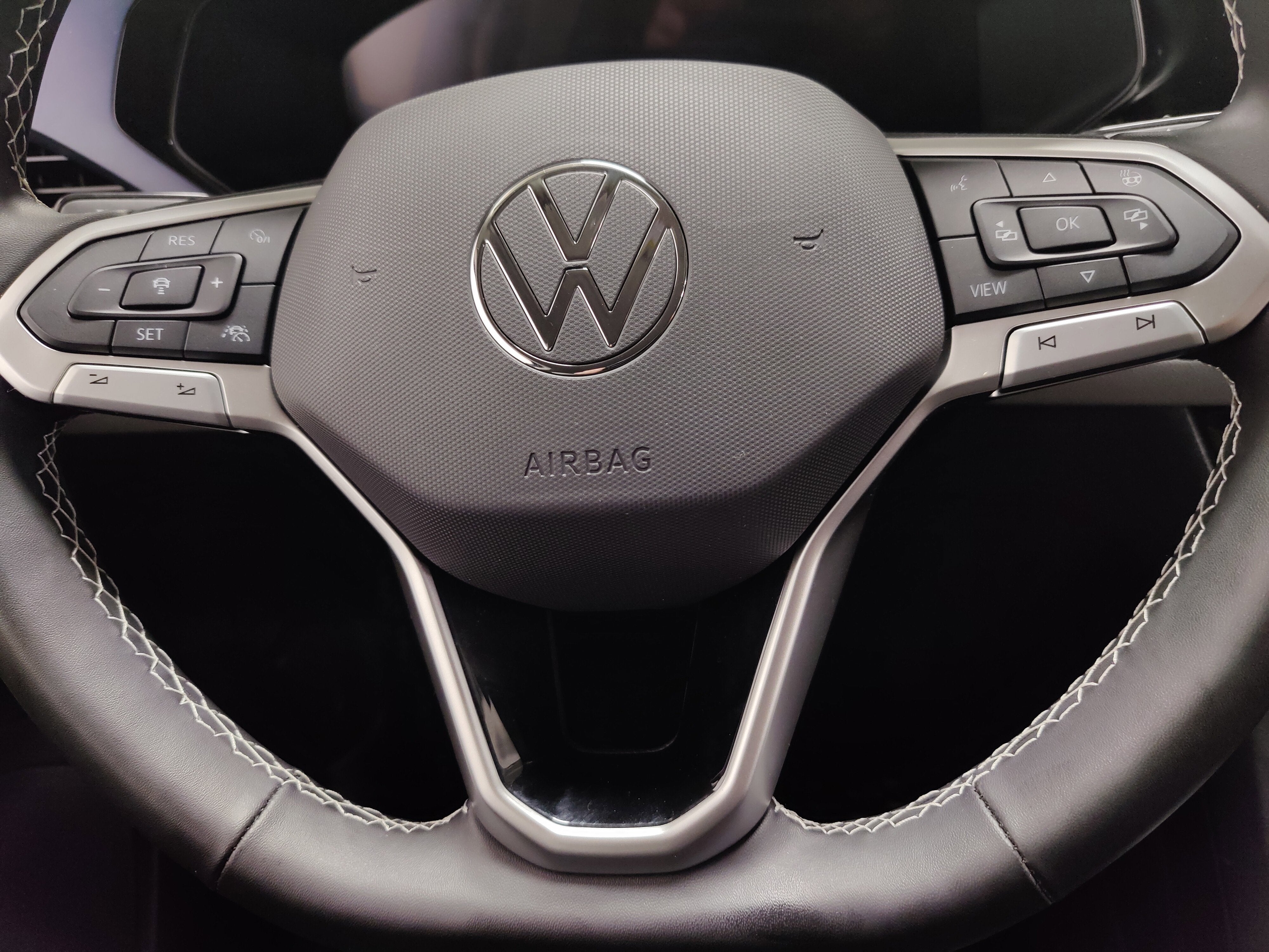 2024 Volkswagen Taos SE 4-Motion AWD