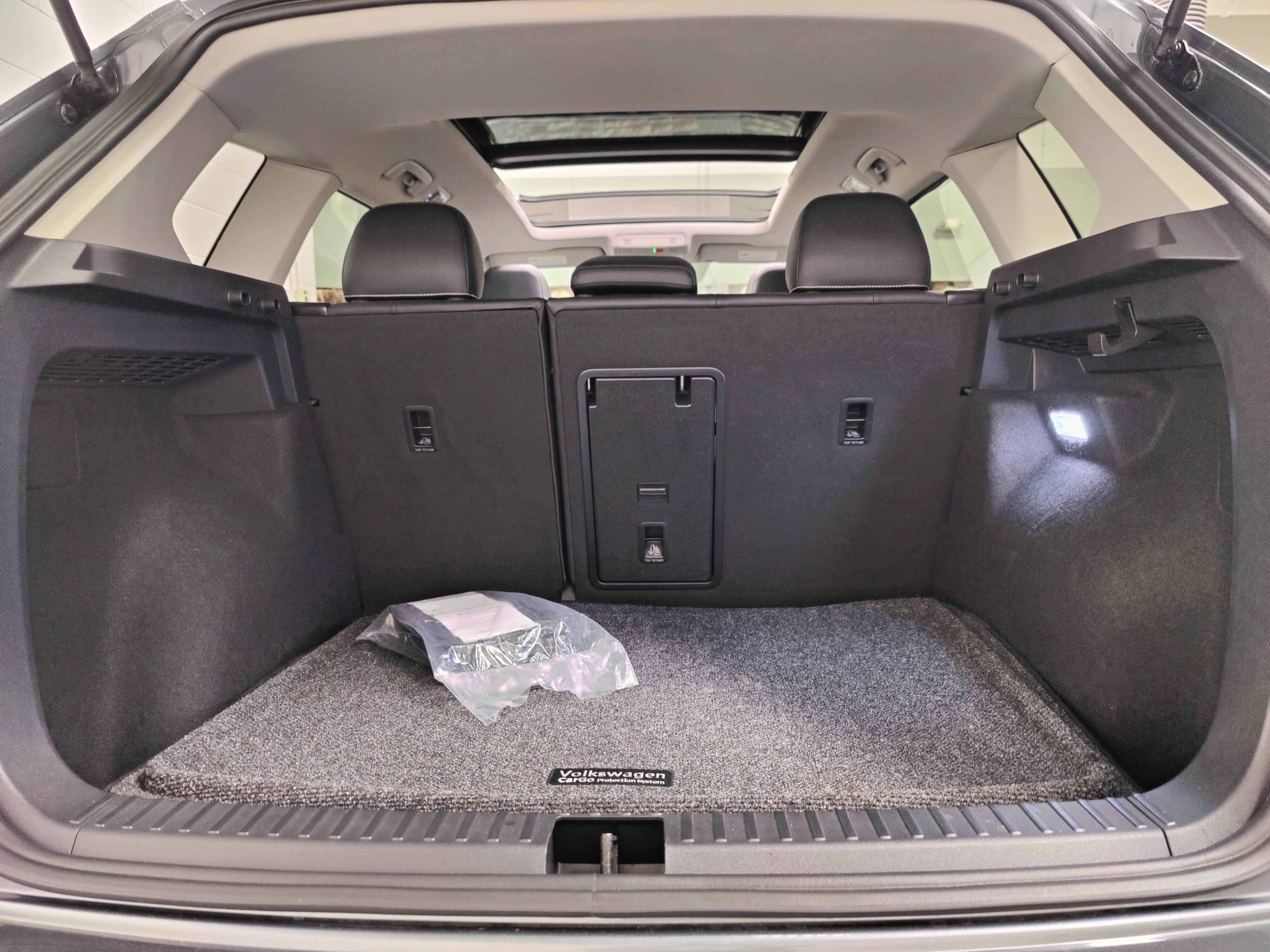 2025 Volkswagen Taos SE AWD w/Sunroof