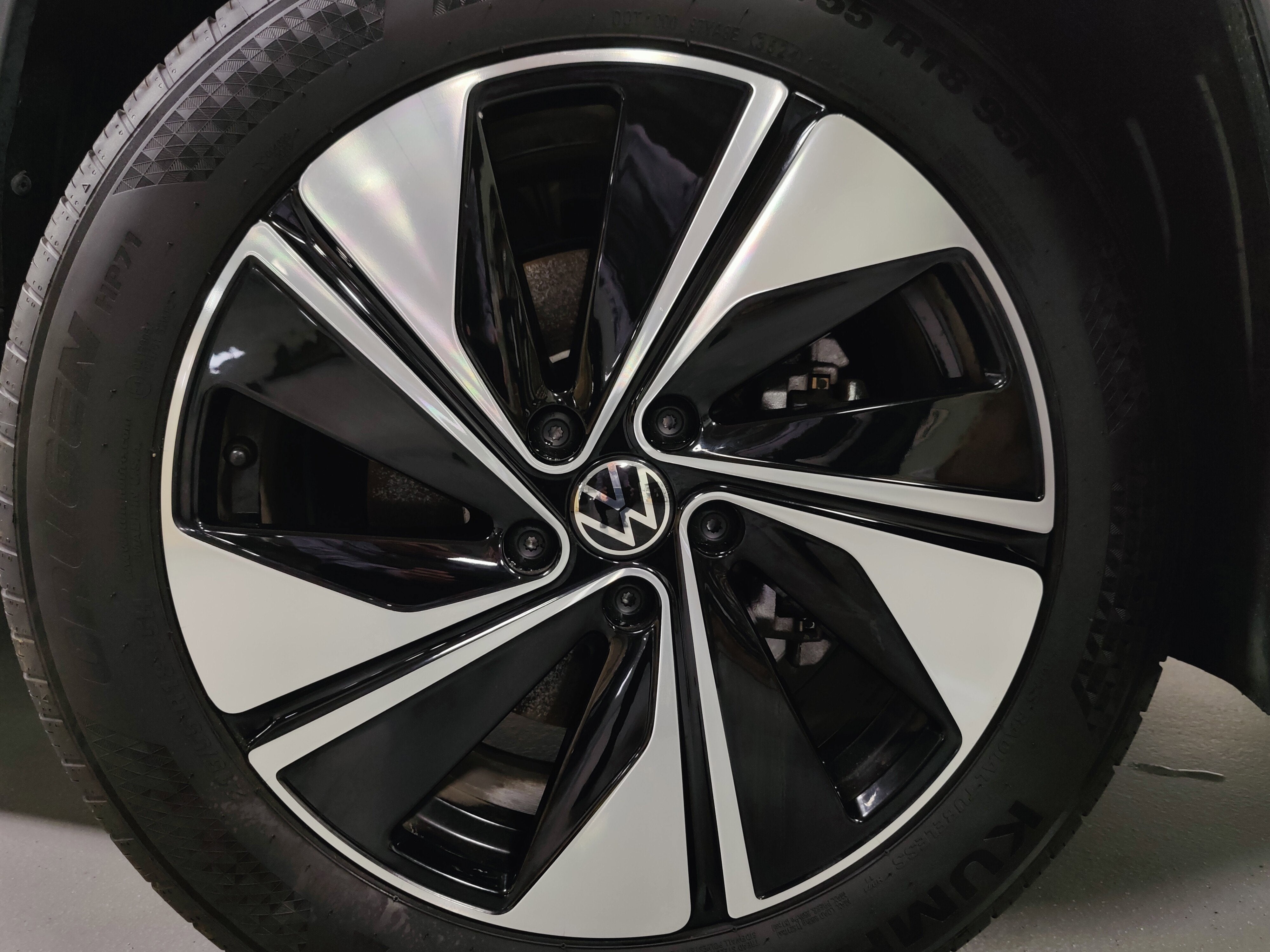 2025 Volkswagen Taos SE AWD w/Sunroof