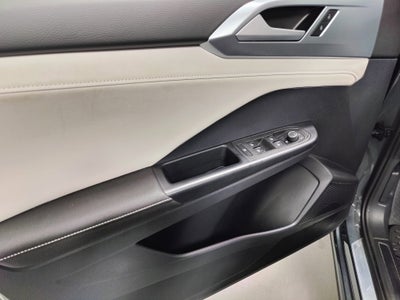 2025 Volkswagen Taos SE AWD w/Sunroof