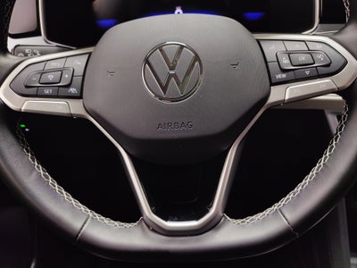 2025 Volkswagen Taos SE AWD w/Sunroof