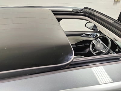 2025 Volkswagen Taos SE AWD w/Sunroof