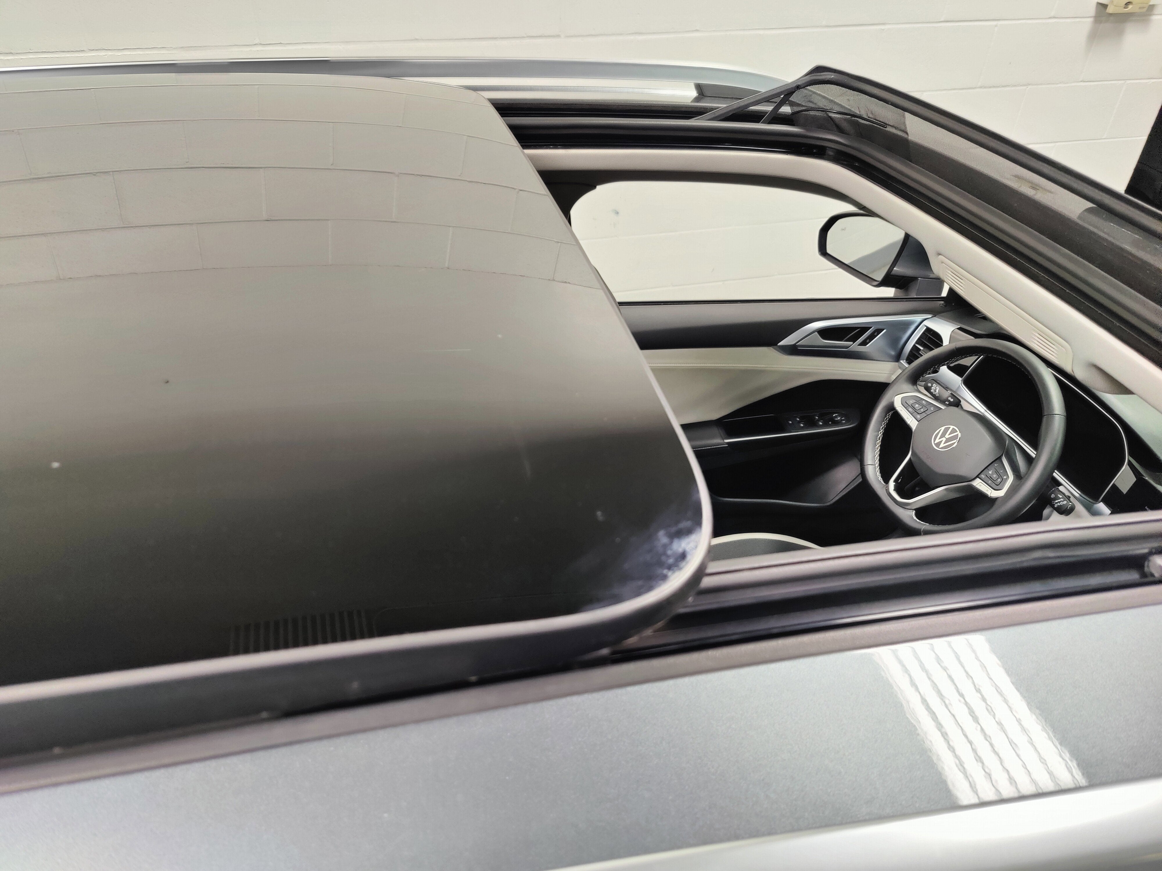 2025 Volkswagen Taos SE AWD w/Sunroof
