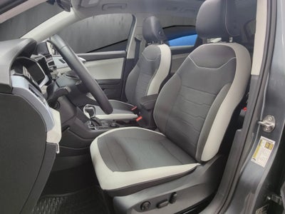 2025 Volkswagen Taos SE AWD w/Sunroof