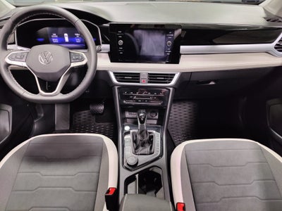 2025 Volkswagen Taos SE AWD w/Sunroof