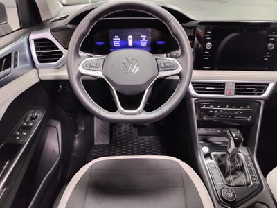 2025 Volkswagen Taos SE AWD w/Sunroof