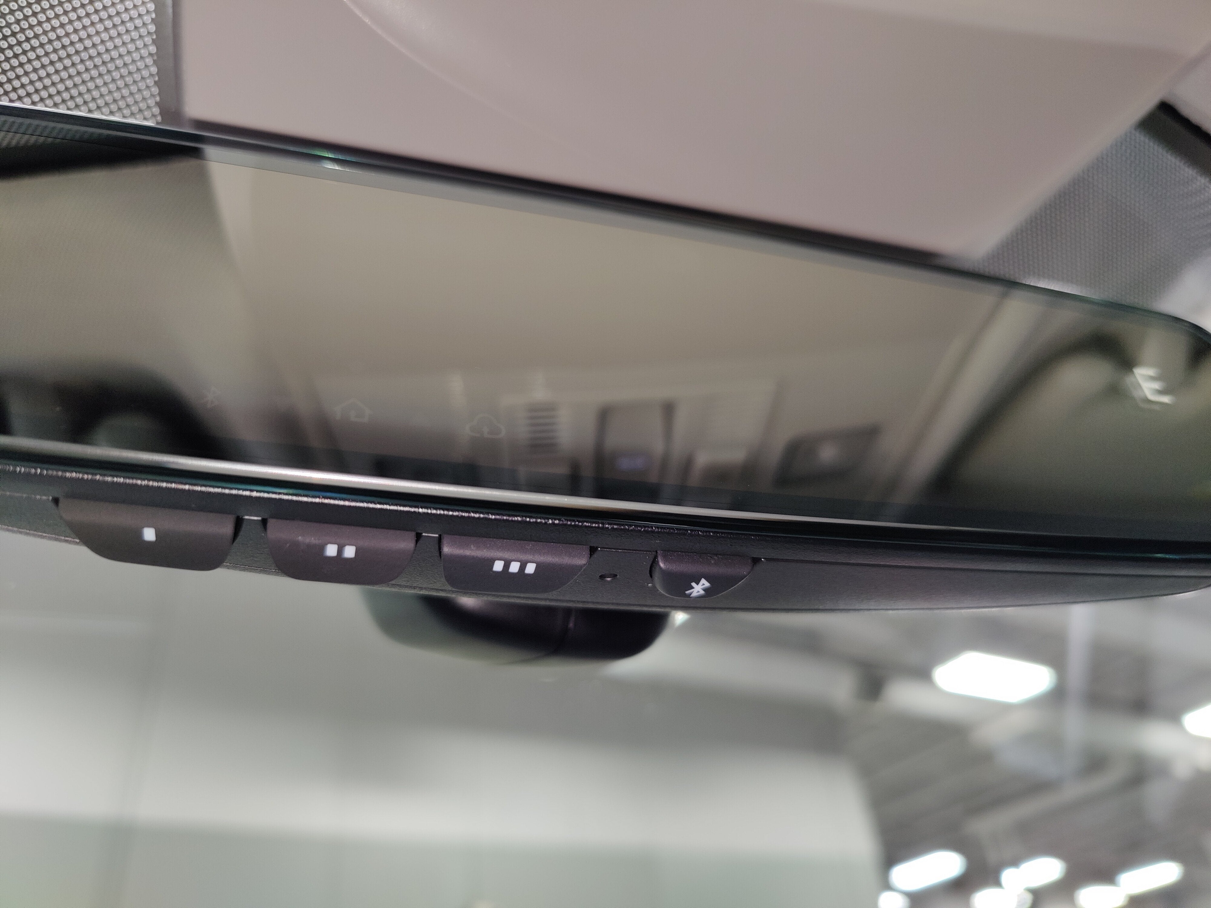 2025 Volkswagen Taos SE AWD w/Sunroof