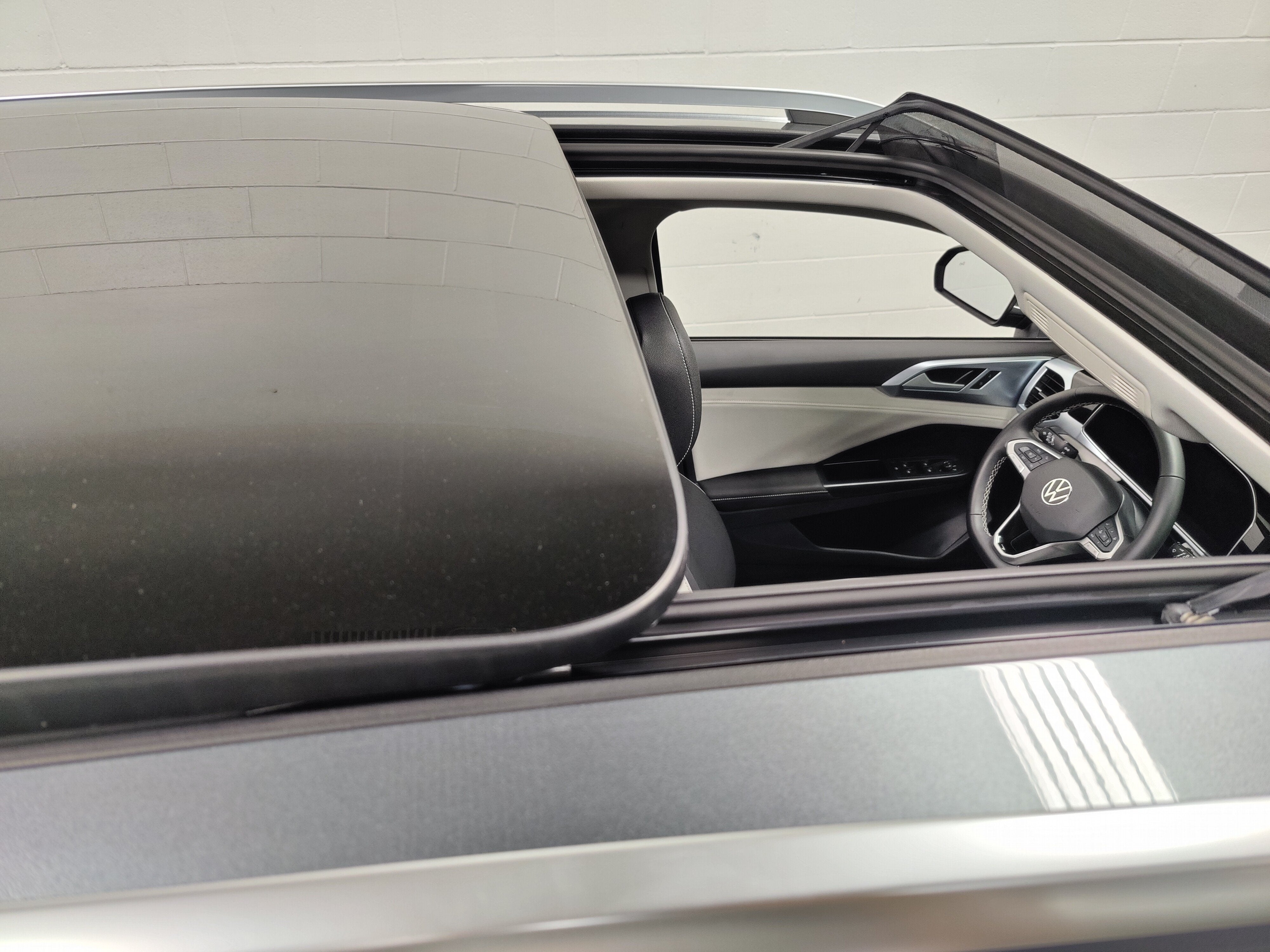 2025 Volkswagen Taos SE AWD w/Sunroof