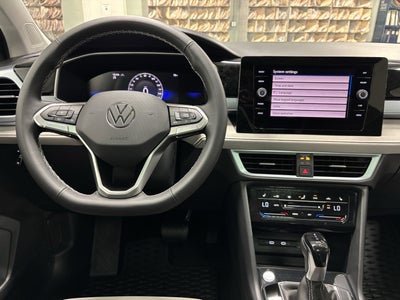 2025 Volkswagen Taos SE