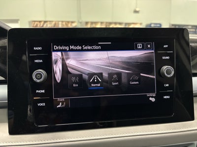 2025 Volkswagen Taos SE