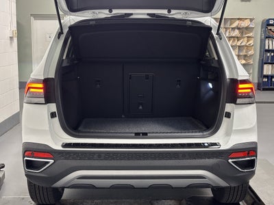 2025 Volkswagen Taos SE