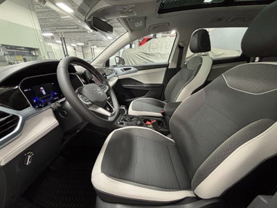 2025 Volkswagen Taos SE