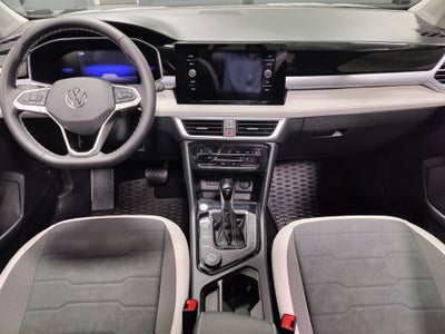 2025 Volkswagen Taos SE AWD w/Sunroof