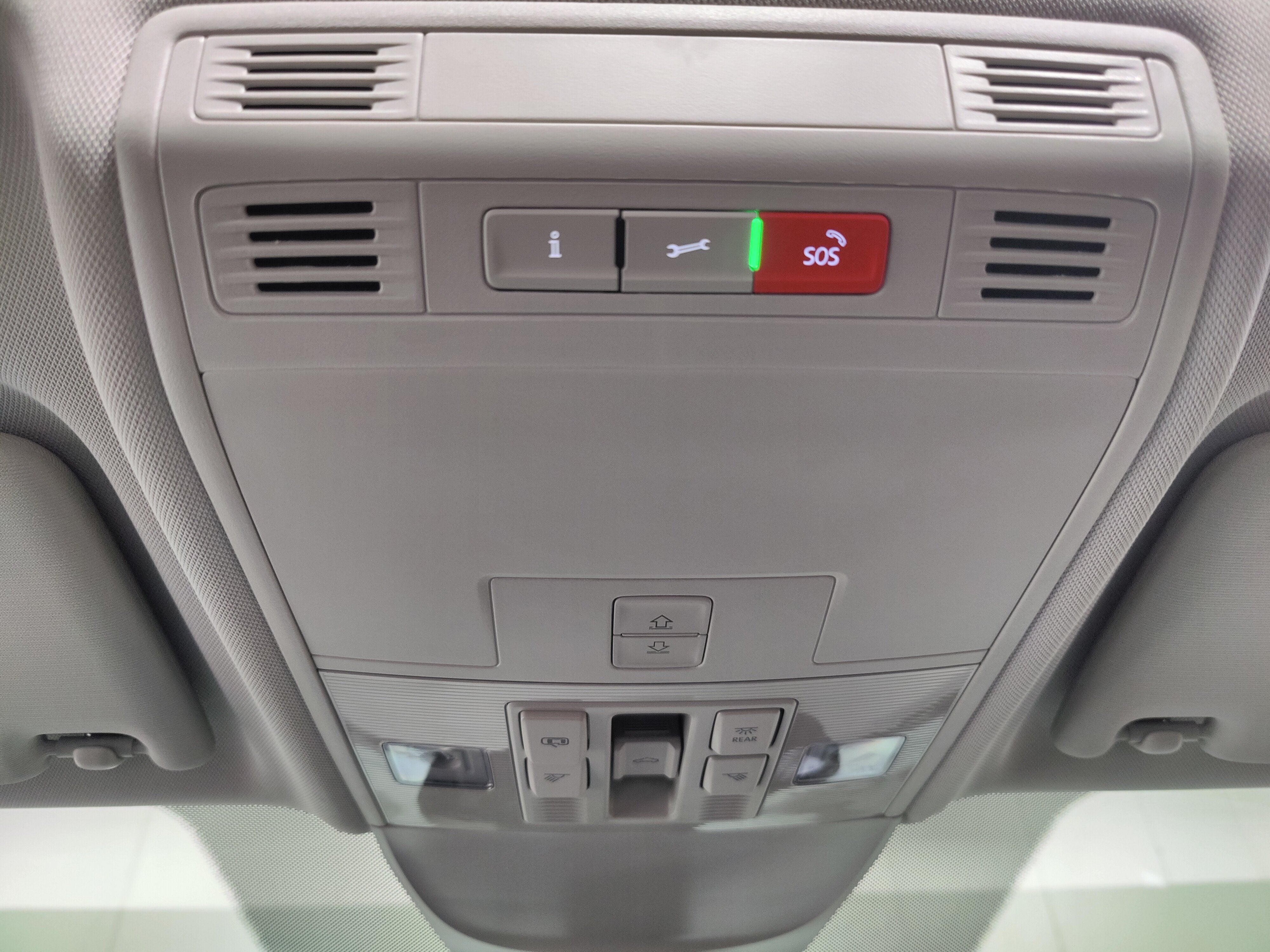 2025 Volkswagen Taos SE AWD w/Sunroof