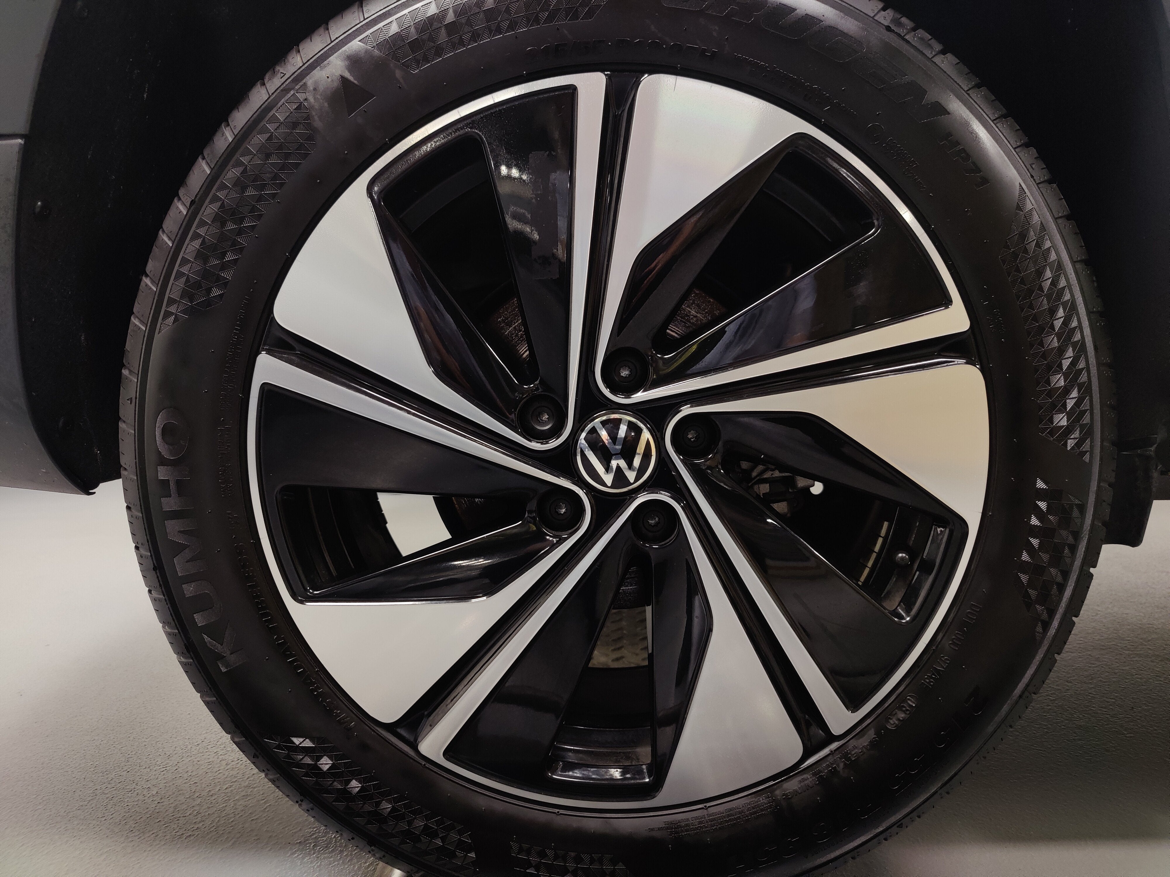 2025 Volkswagen Taos SE AWD w/Sunroof