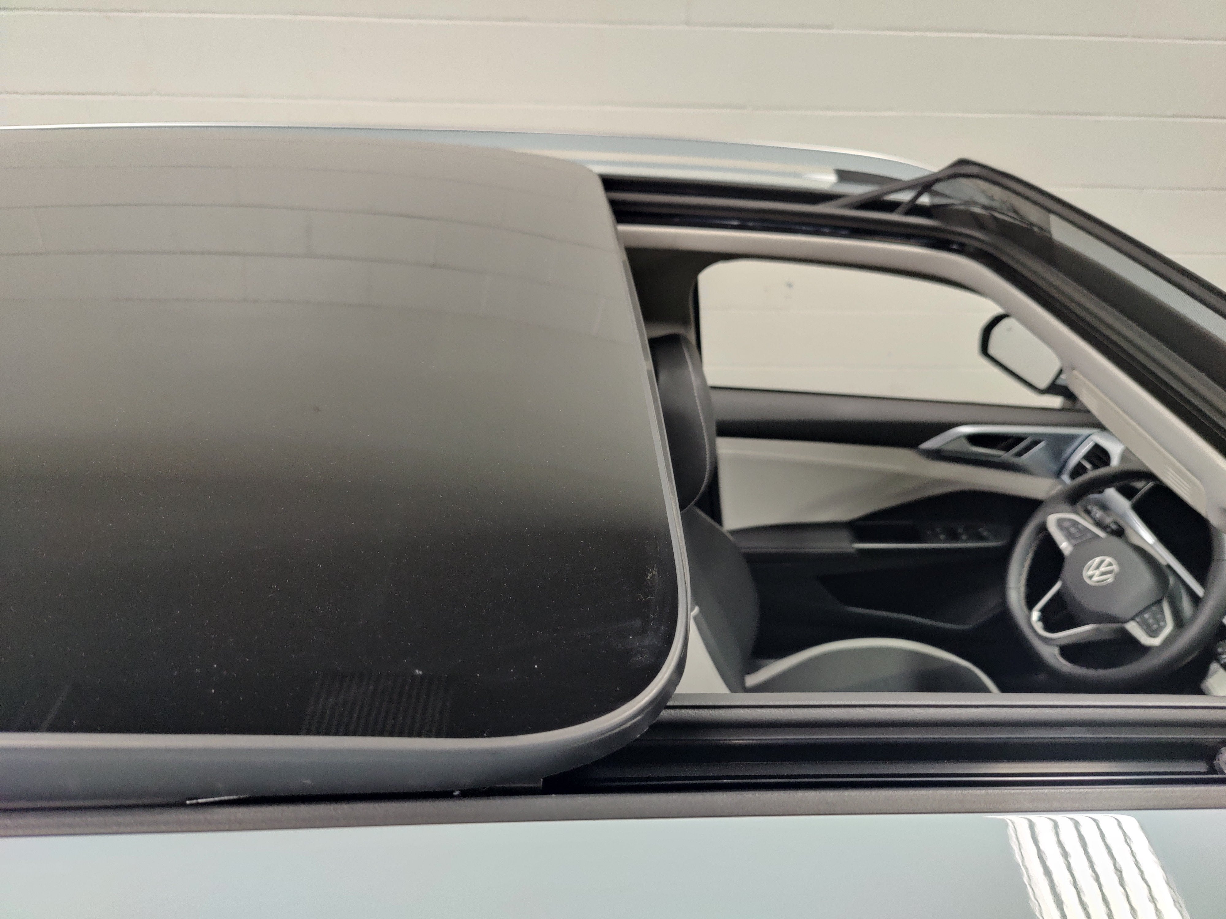 2025 Volkswagen Taos SE AWD w/Sunroof