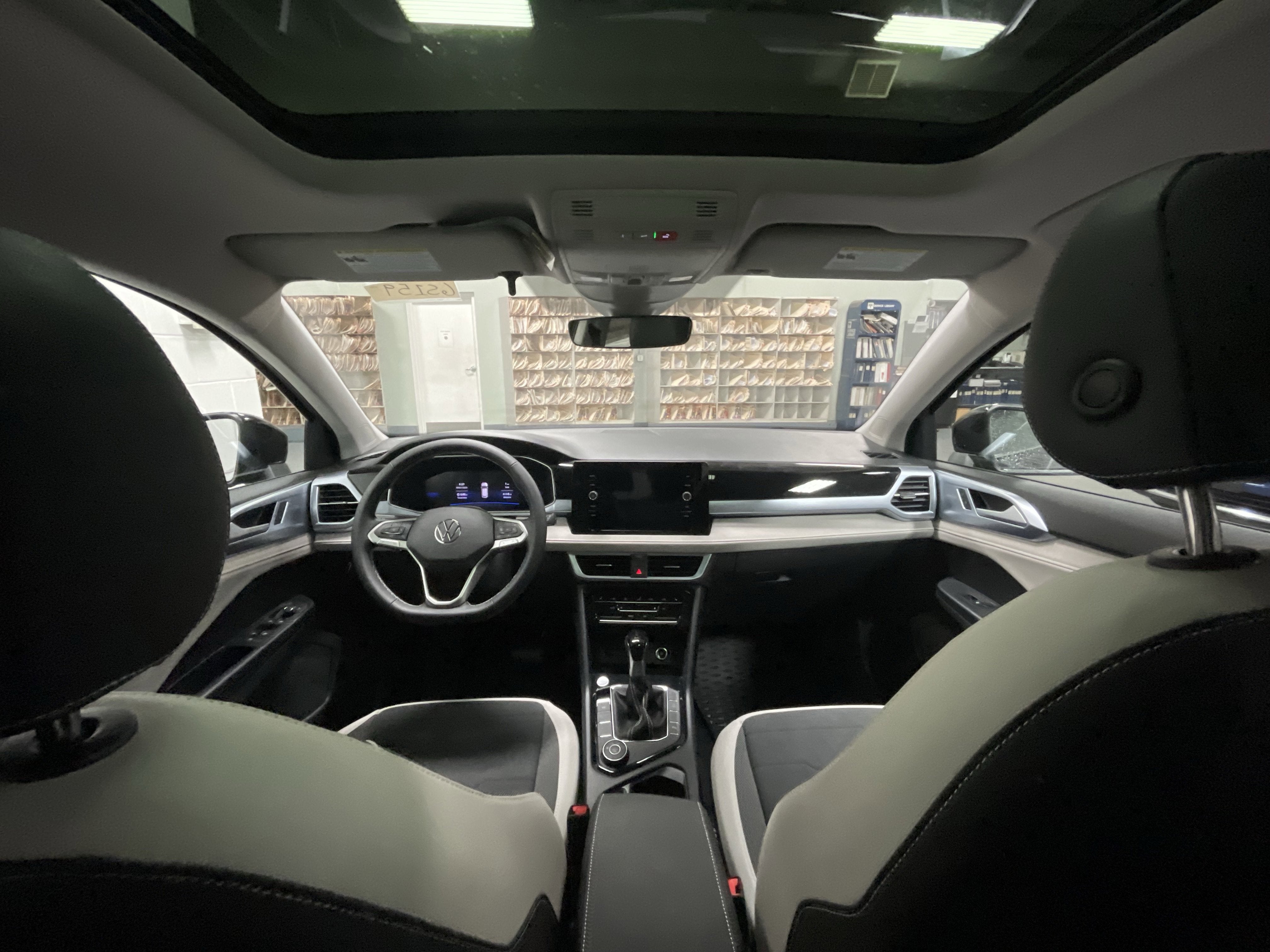 2025 Volkswagen Taos SE