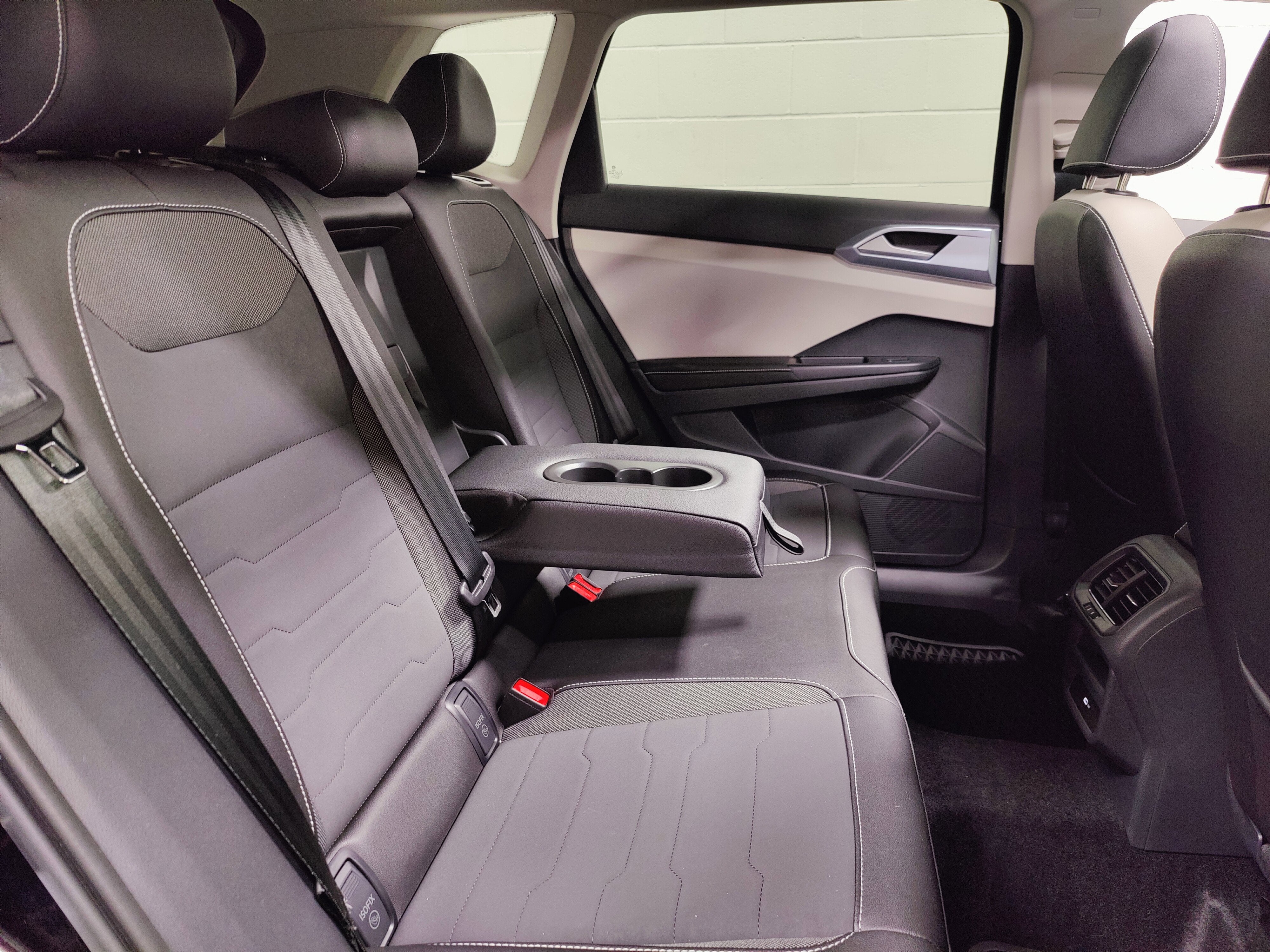 2025 Volkswagen Taos SE AWD w/Sunroof