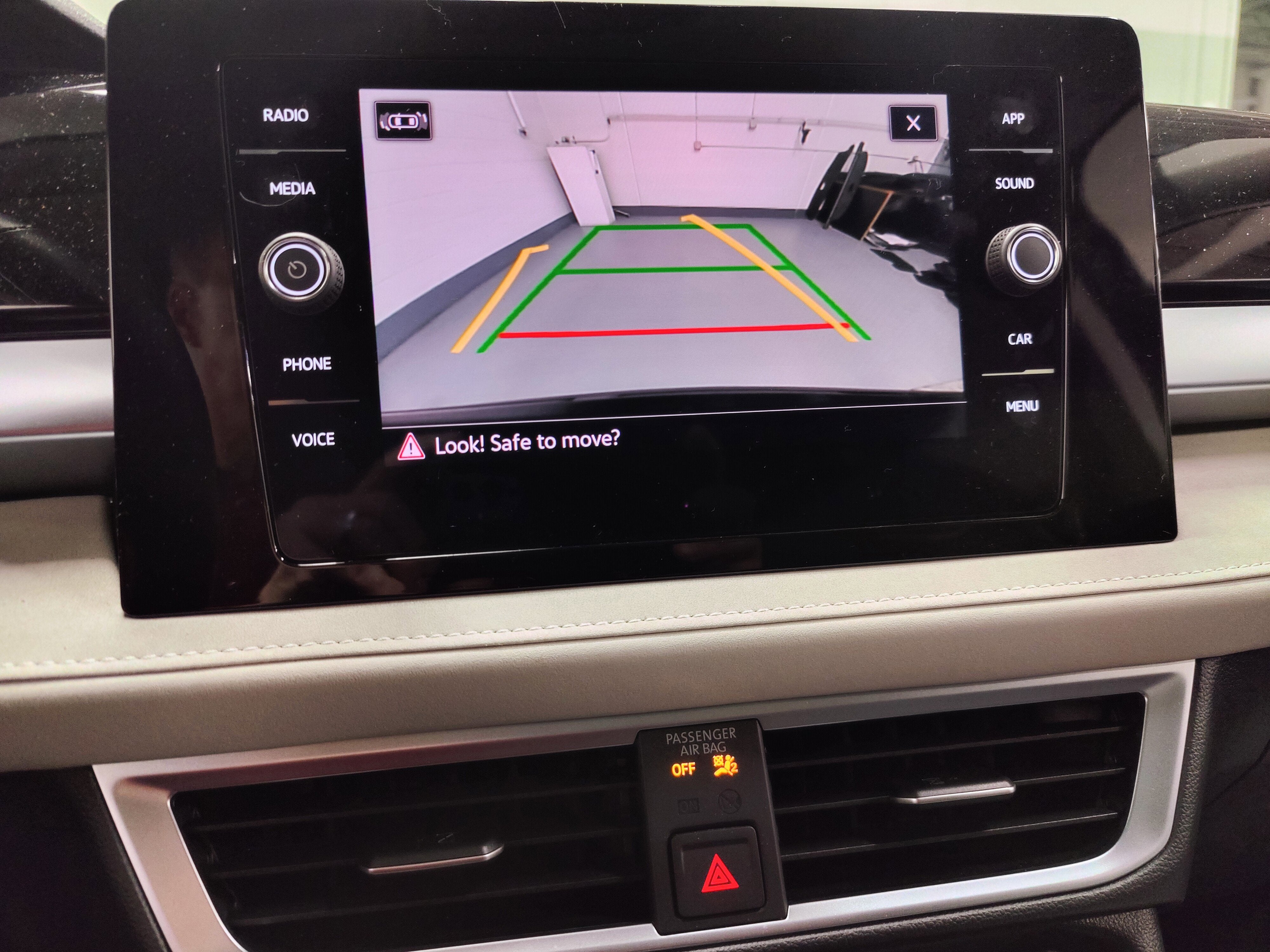 2025 Volkswagen Taos SE AWD w/Sunroof