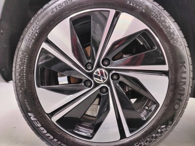 2025 Volkswagen Taos SE AWD w/Sunroof