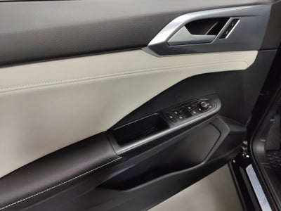 2025 Volkswagen Taos SE AWD w/Sunroof