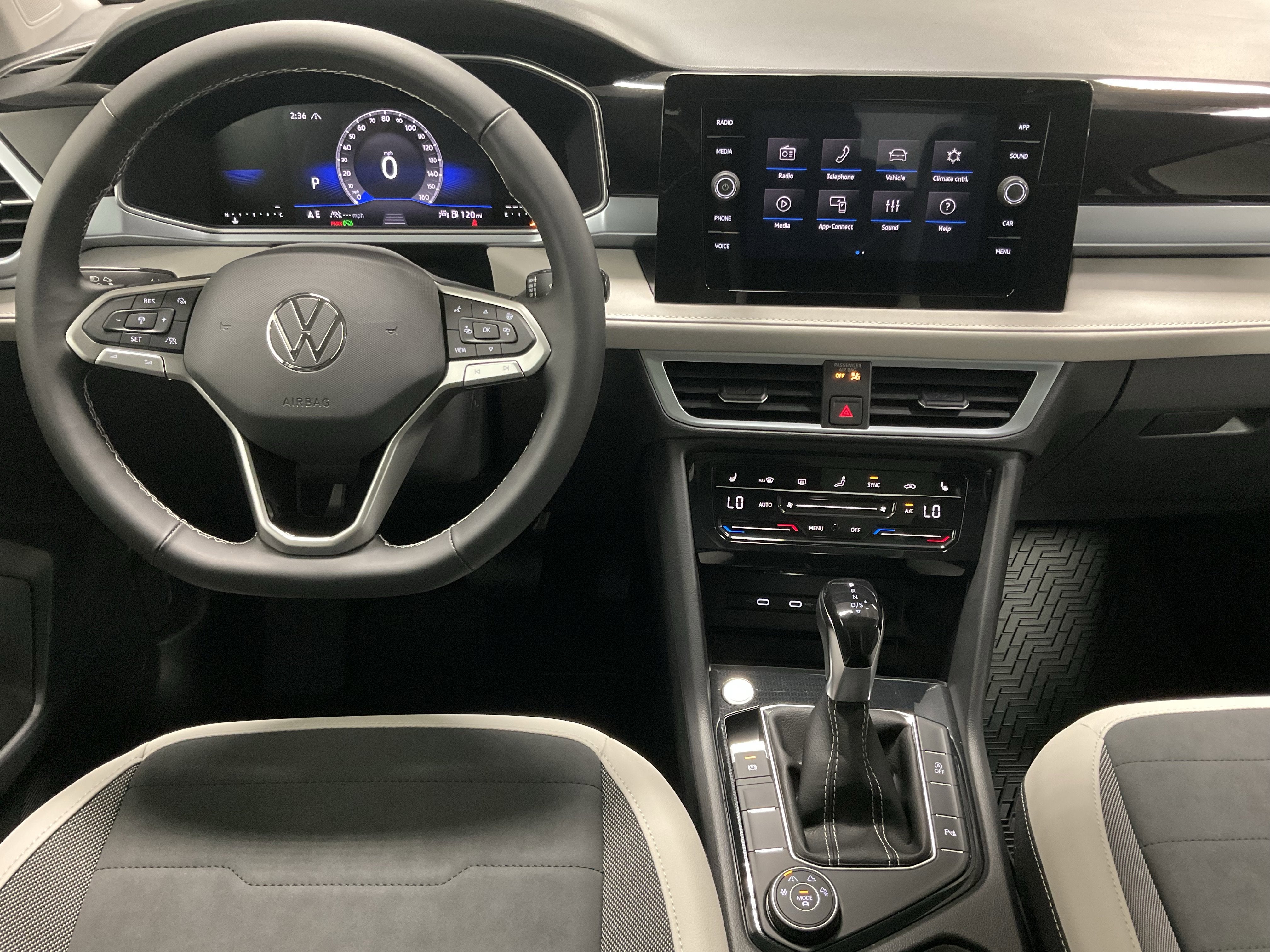 2026 Volkswagen Taos SE
