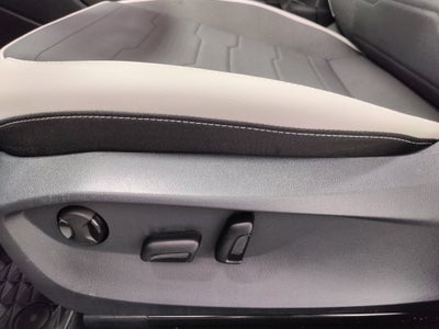 2025 Volkswagen Taos SE AWD w/Sunroof