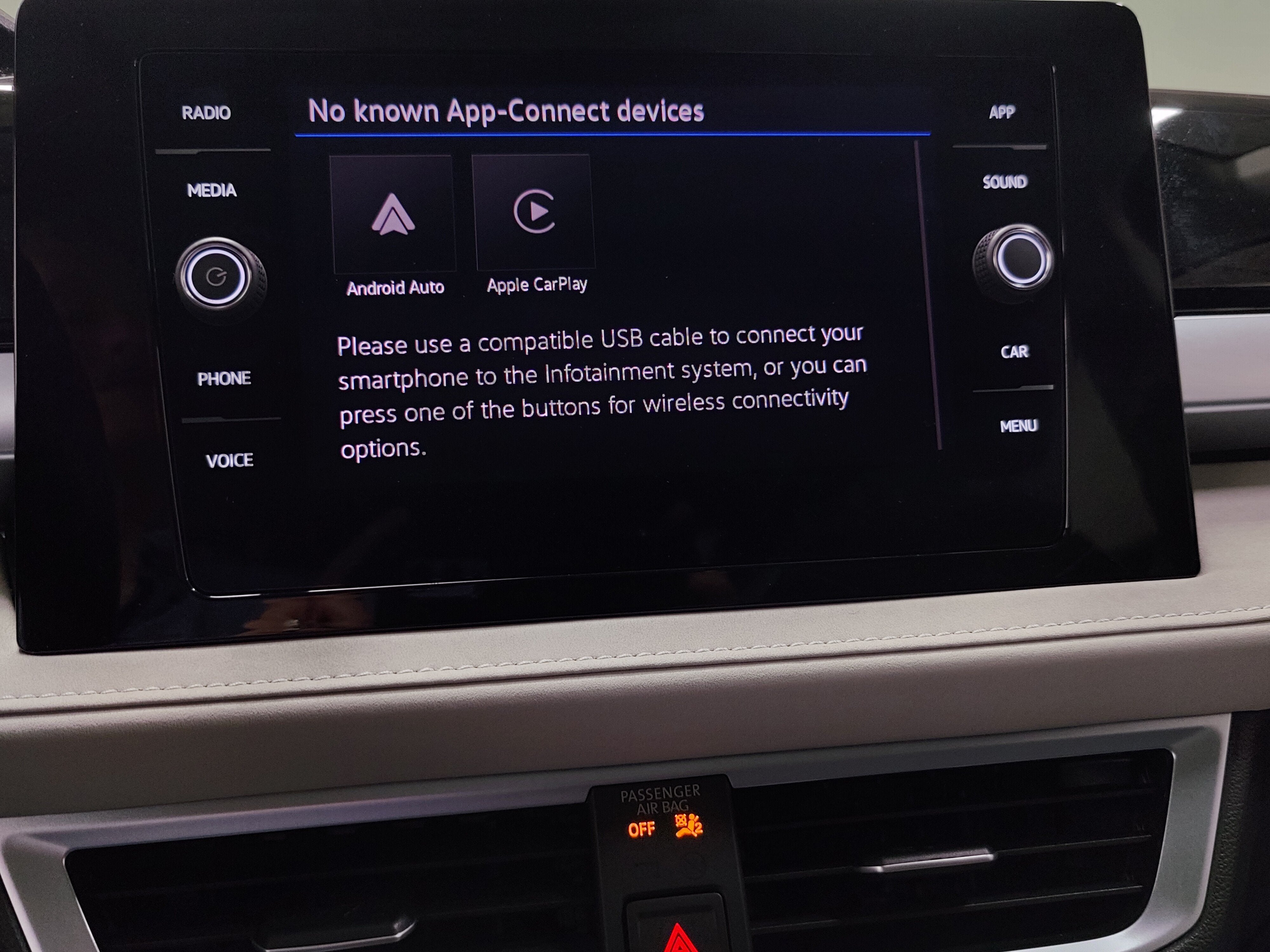 2025 Volkswagen Taos SE AWD w/Sunroof