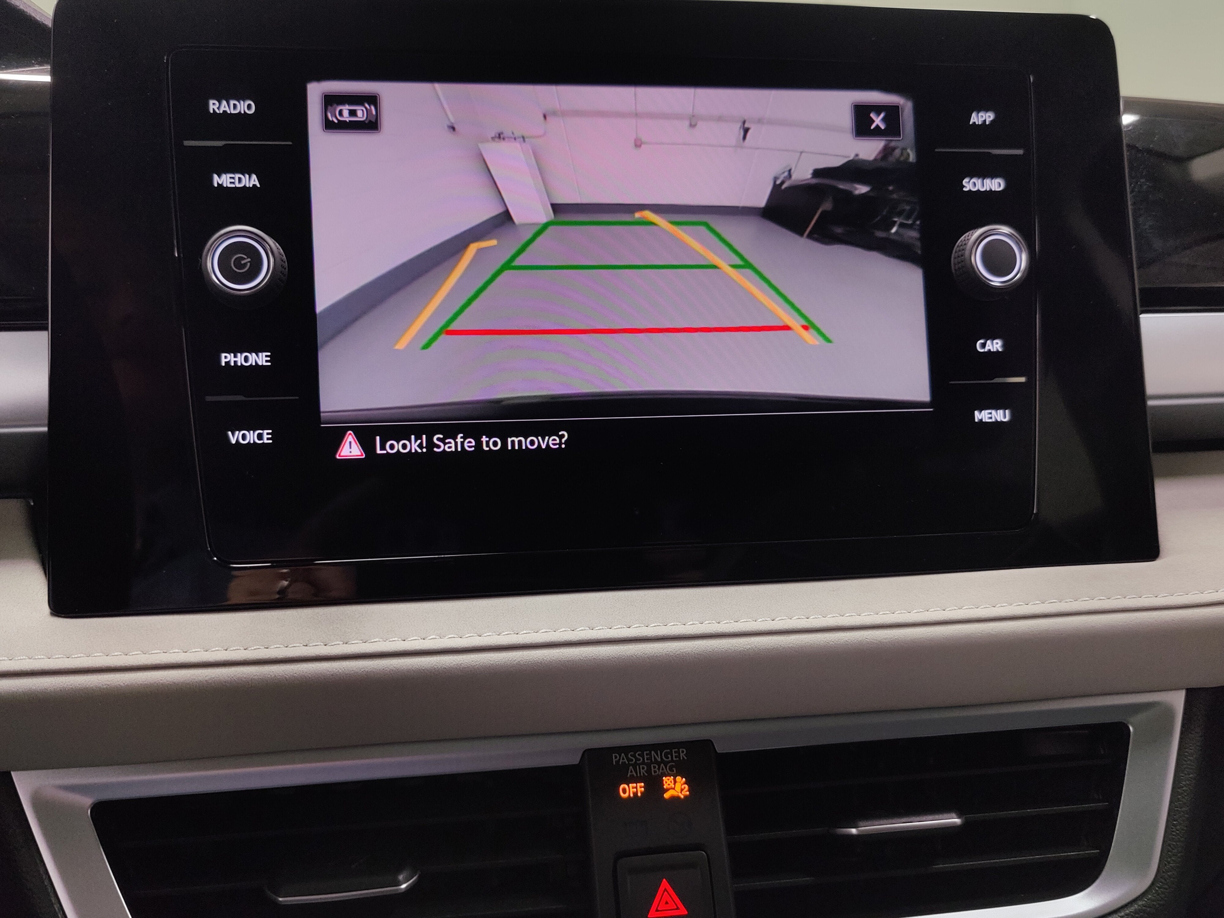 2025 Volkswagen Taos SE AWD w/Sunroof