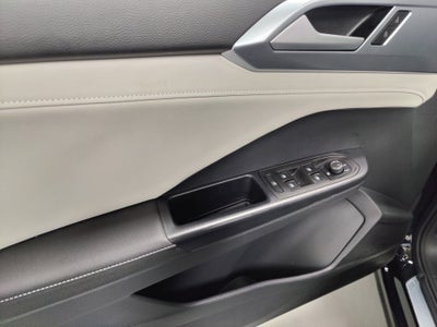 2025 Volkswagen Taos SE AWD w/Sunroof