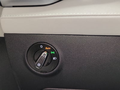 2025 Volkswagen Taos SE AWD w/Sunroof
