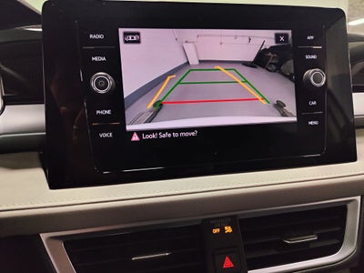 2025 Volkswagen Taos SE AWD w/Sunroof