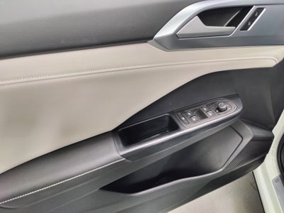 2025 Volkswagen Taos SE AWD w/Sunroof