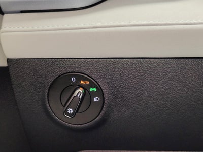 2025 Volkswagen Taos SE AWD w/Sunroof