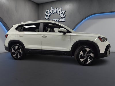 2025 Volkswagen Taos SE AWD w/Sunroof