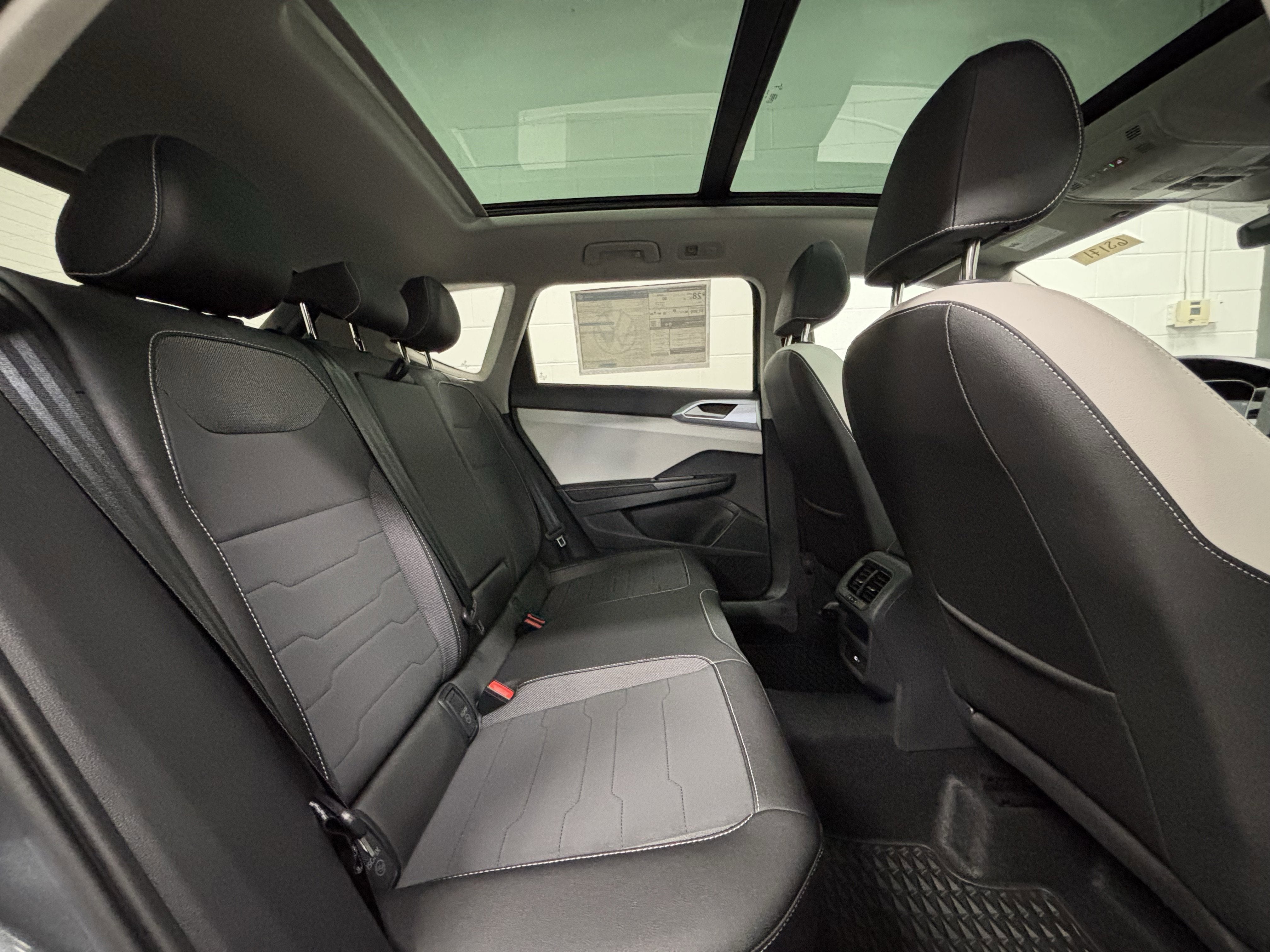 2025 Volkswagen Taos SE