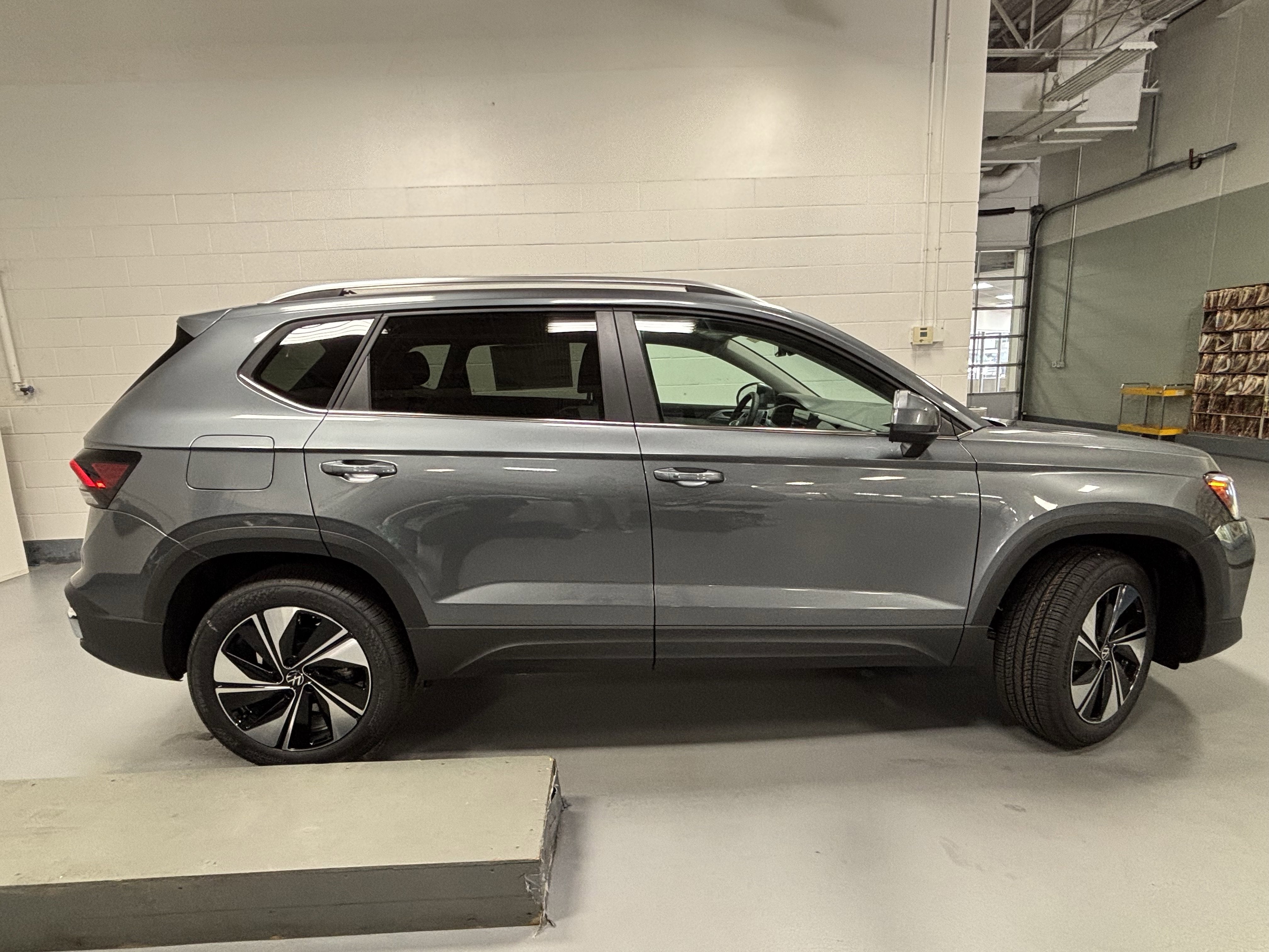 2025 Volkswagen Taos SE