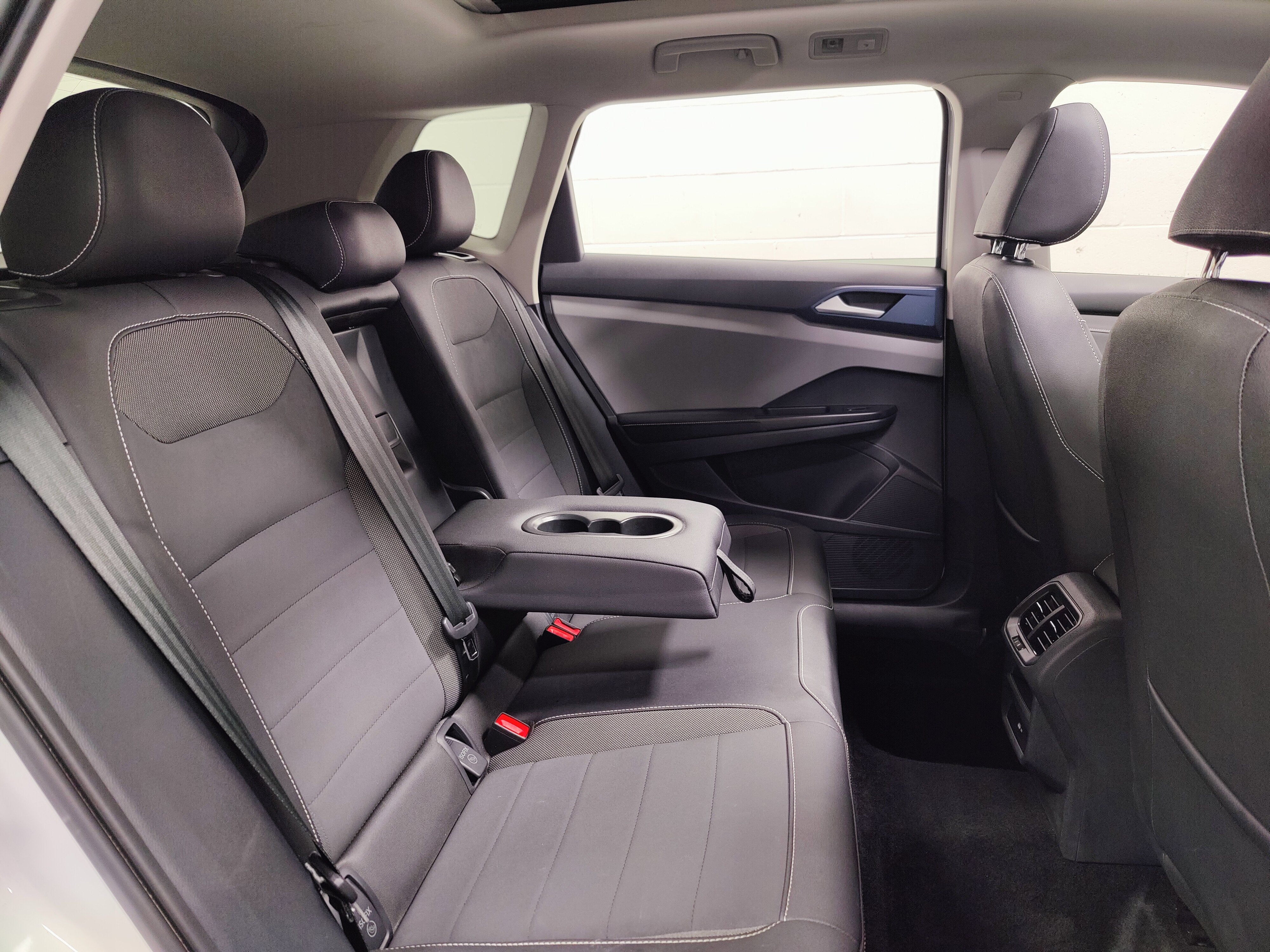 2024 Volkswagen Taos SE AWD w/Sunroof