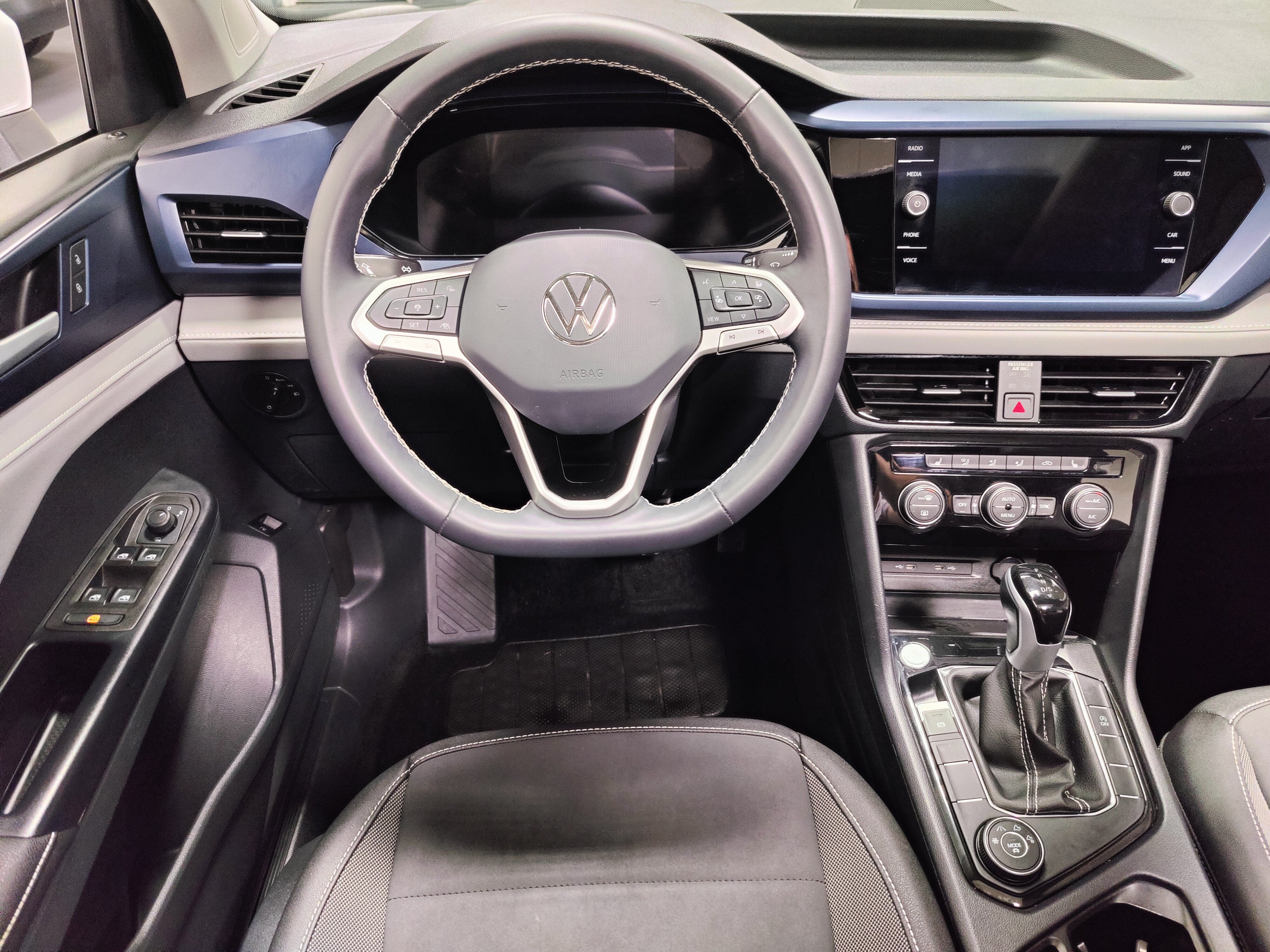 2024 Volkswagen Taos SE AWD w/Sunroof