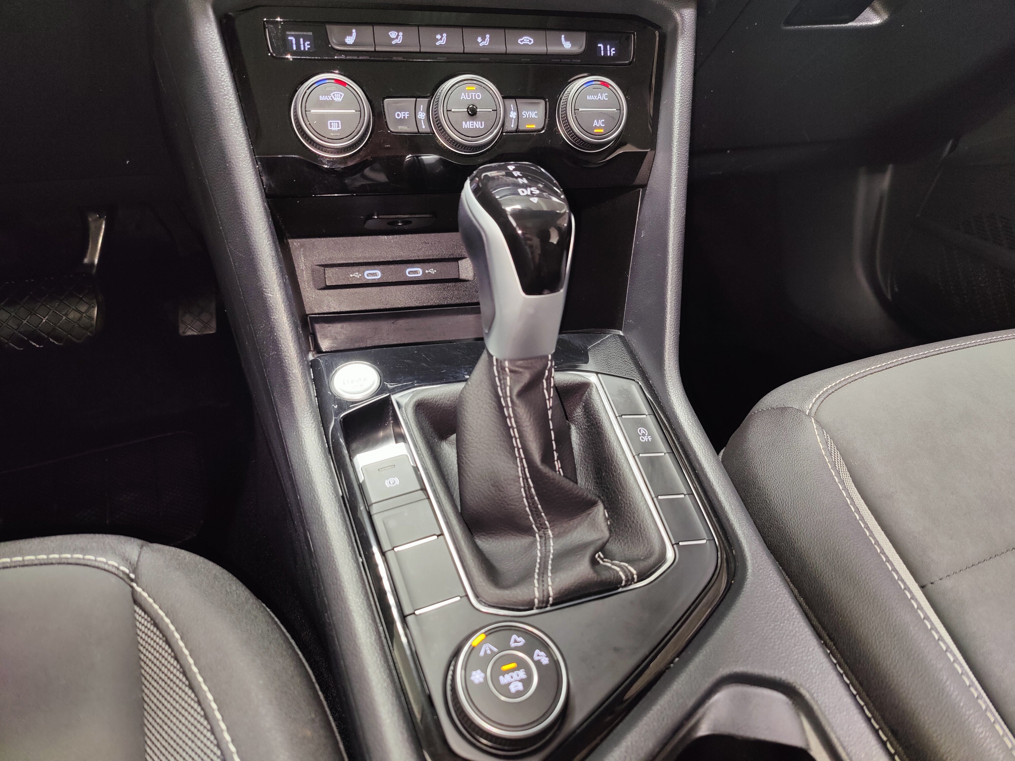 2024 Volkswagen Taos SE AWD w/Sunroof