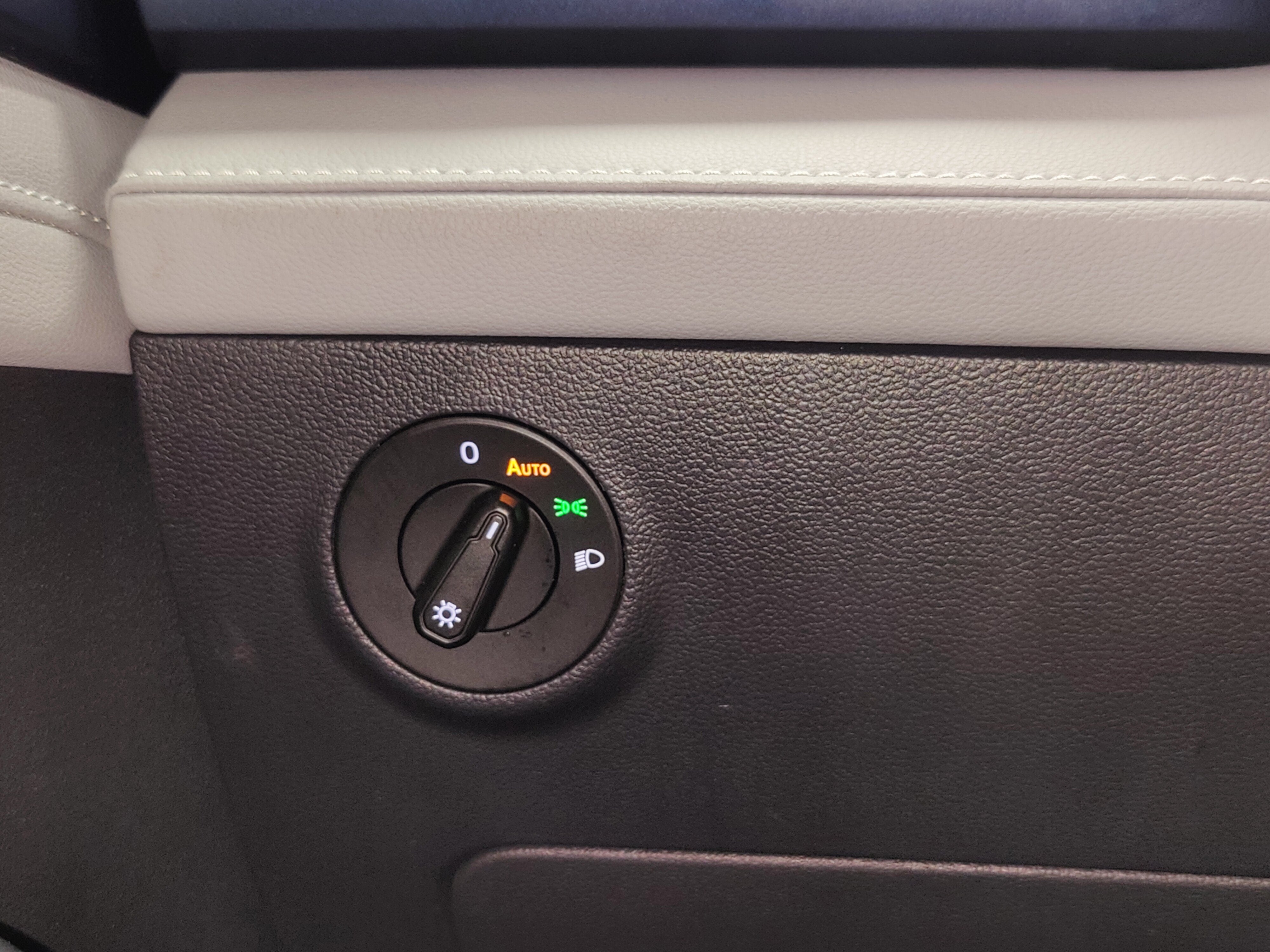2024 Volkswagen Taos SE AWD w/Sunroof