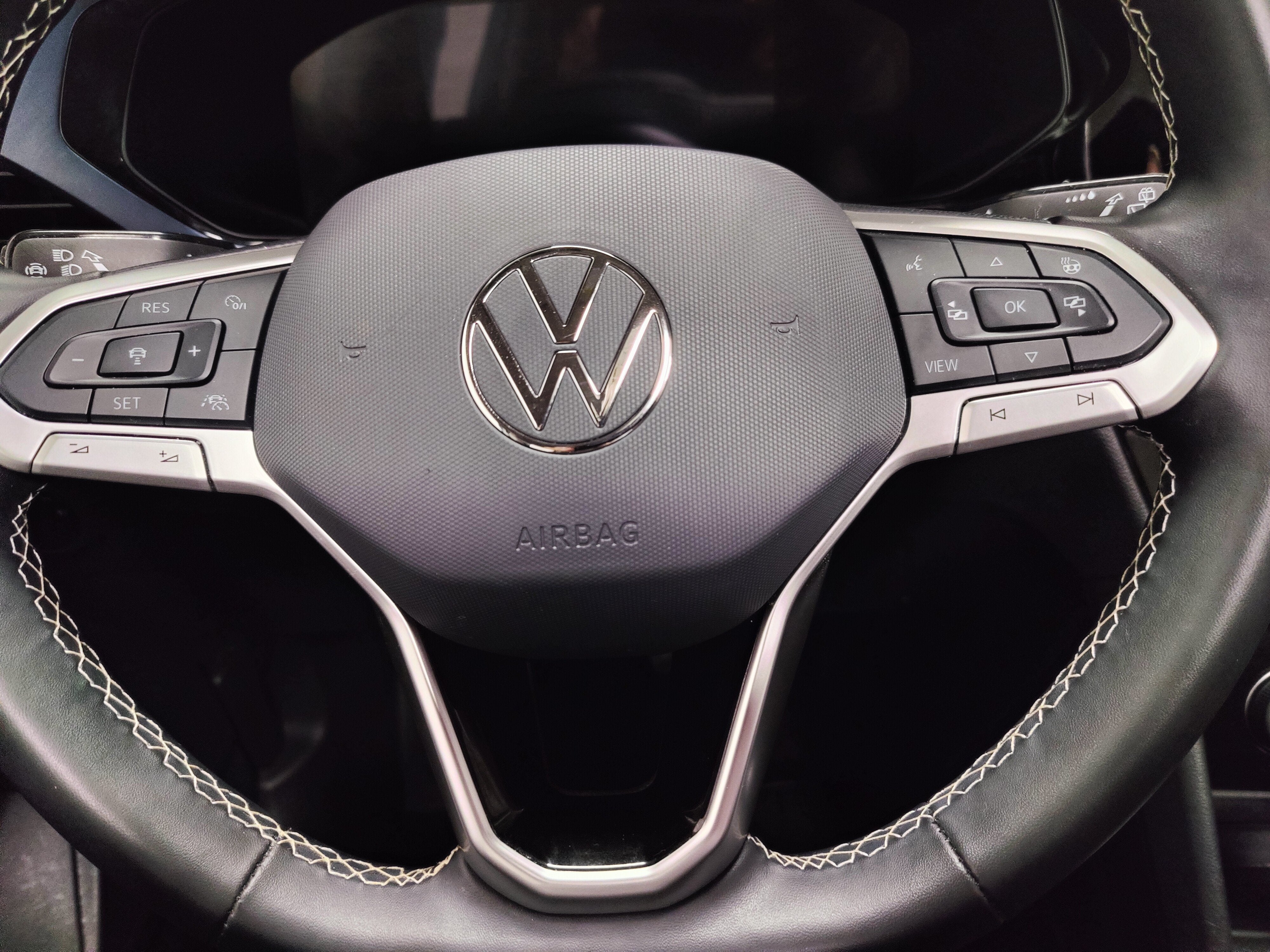 2024 Volkswagen Taos SE AWD w/Sunroof