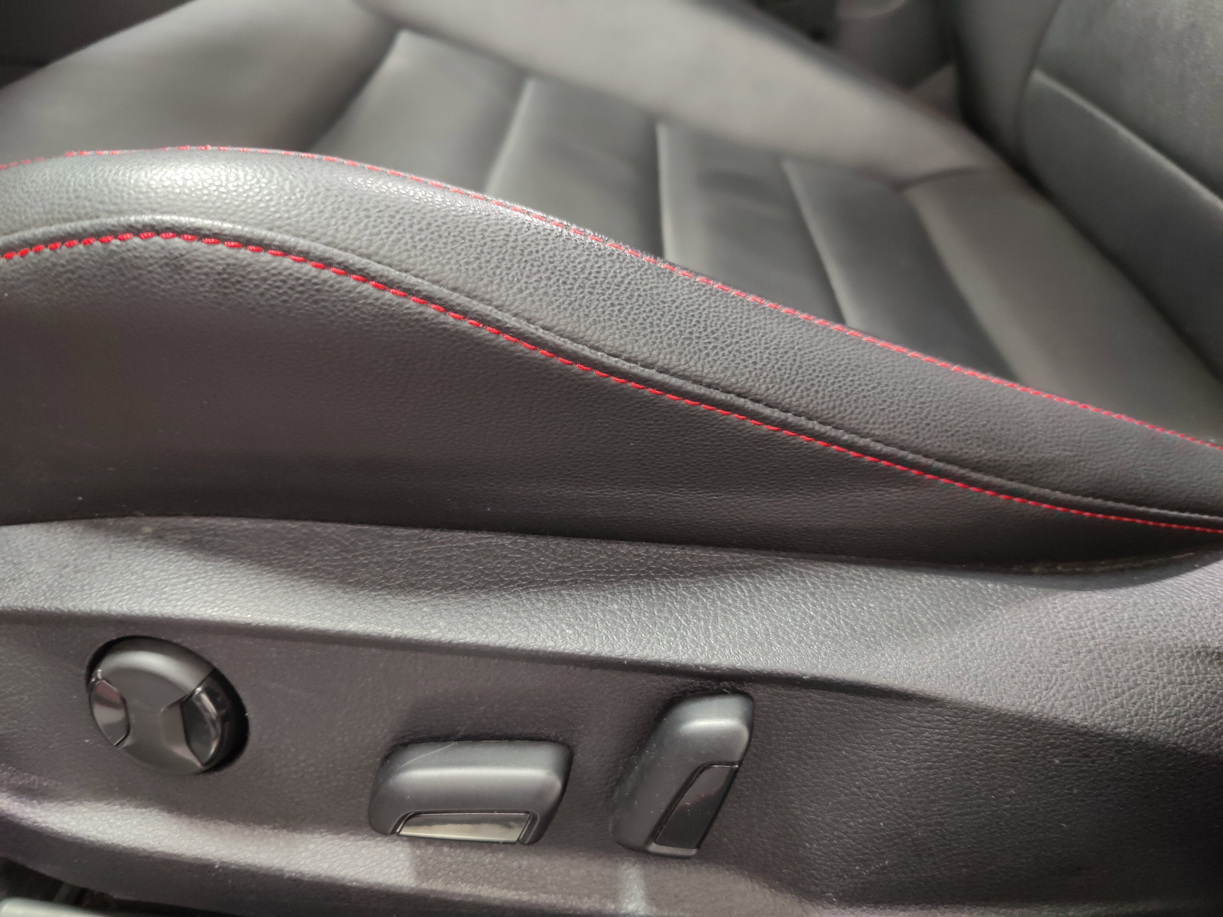 2017 Volkswagen Golf GTI Autobahn w/Performance Pkg/DCC/Sunroof