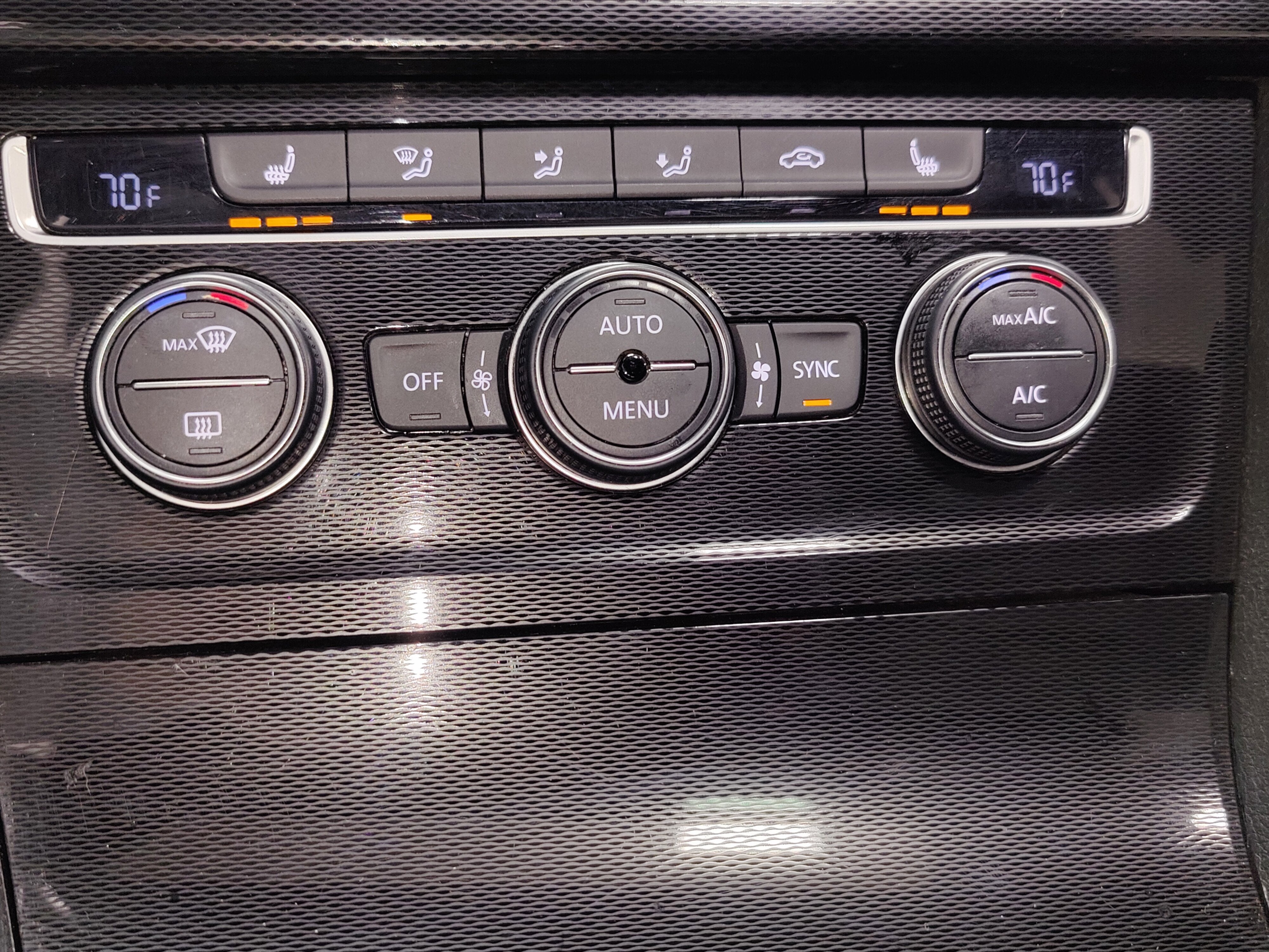 2017 Volkswagen Golf GTI Autobahn w/Performance Pkg/DCC/Sunroof